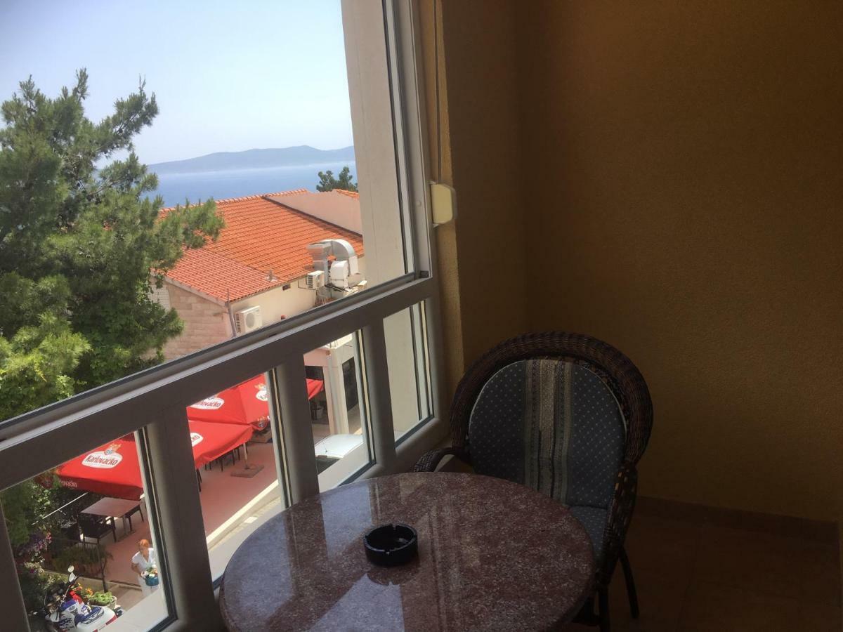 Apartments Villa Astra & Pinija Brela Extérieur photo